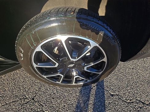 Used 2023 Chevrolet Tahoe RST image 35