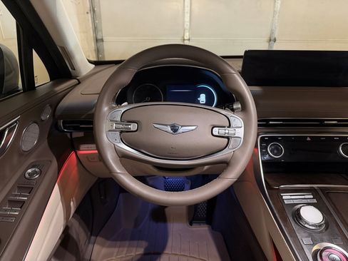 Used 2023 Genesis GV80 3.5T Advanced + w/ Cargo Package image 16