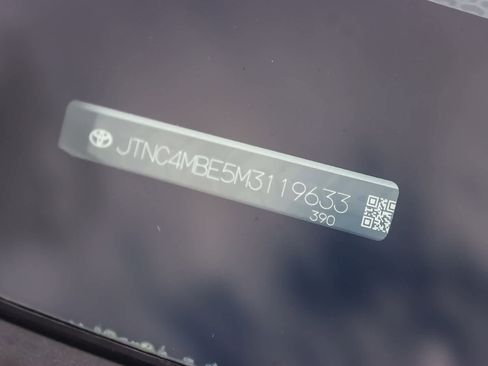 Used 2021 Toyota Corolla XSE image 27