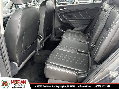 Used 2022 Volkswagen Tiguan SE AWD/4WD image 13
