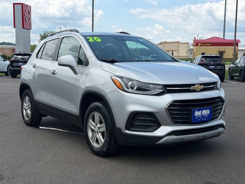 Used 2020 Chevrolet Trax LT w/ Driver Confidence Package AWD/4WD image 1
