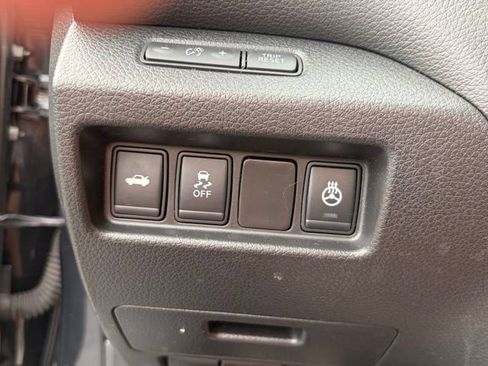 Used 2016 Nissan Altima 2.5 SL w/ 2.5 Technology Package FWD image 22