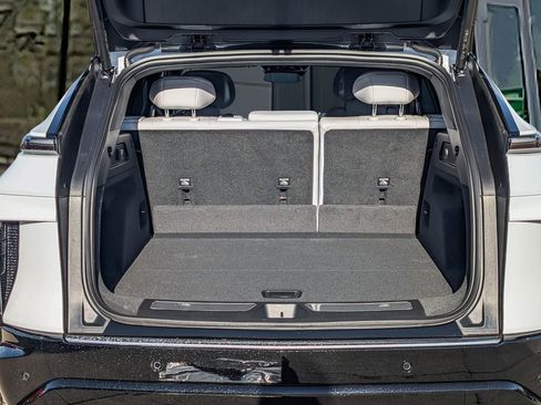 New 2026 Cadillac Lyriq Luxury image 19