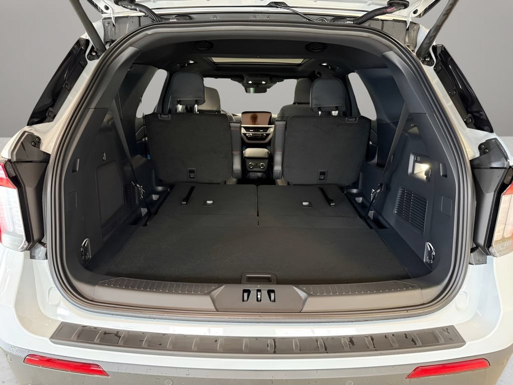 New 2026 Ford Explorer ST-Line w/ ST-Line Street Pack AWD/4WD image 11