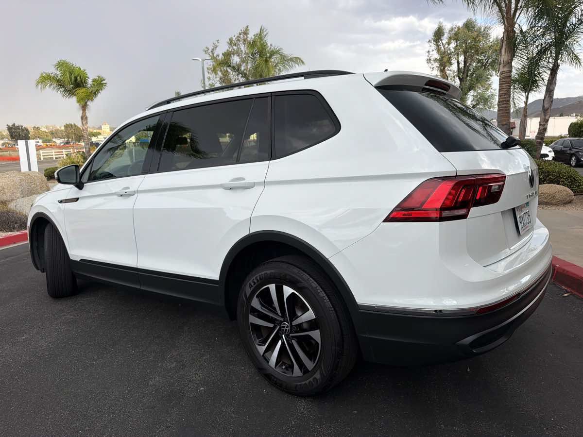 Used 2022 Volkswagen Tiguan S FWD image 12