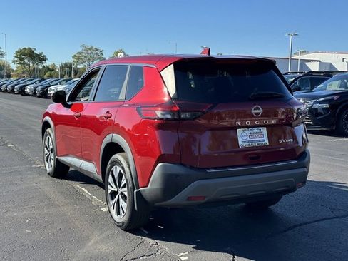 Certified 2022 Nissan Rogue SV image 5