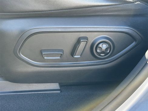 Used 2022 Jeep Grand Cherokee Limited w/ Trailer Tow Prep Group (B) image 28