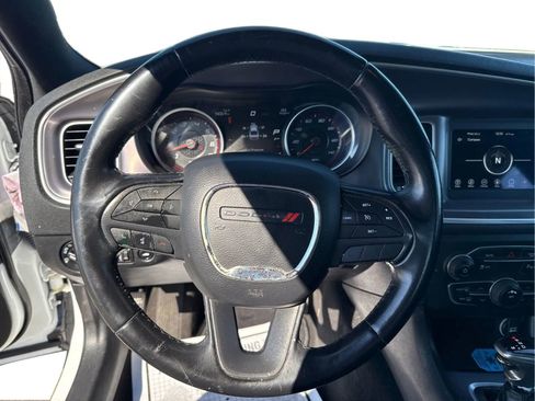 Used 2019 Dodge Charger SXT image 19