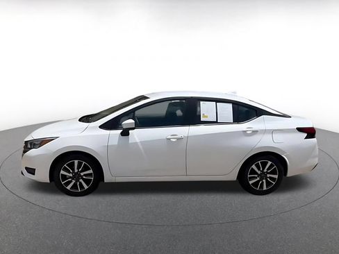 Used 2025 Nissan Versa SV FWD image 10