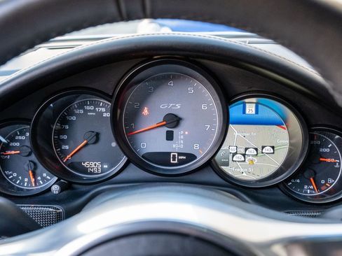 Used 2016 Porsche Panamera GTS image 2