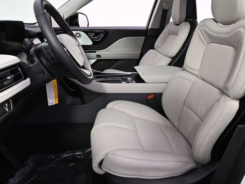 New 2026 Lincoln Aviator Reserve AWD/4WD image 13