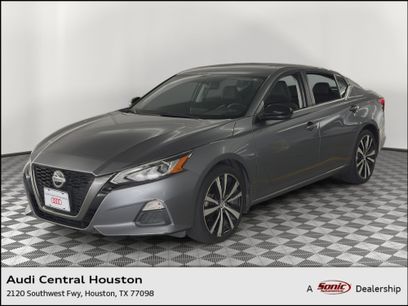 Used 2019 Nissan Altima 2.5 SR w/ SR Premium Package