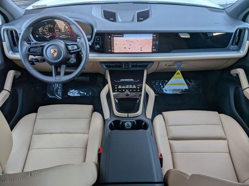 New 2026 Porsche Cayenne image 22