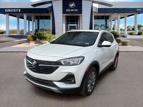 Used 2022 Buick Encore GX Select w/ Advanced Technology Package FWD image 4