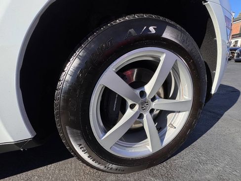 Used 2018 Porsche Macan image 33