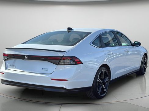 Used 2025 Honda Accord Sport image 19