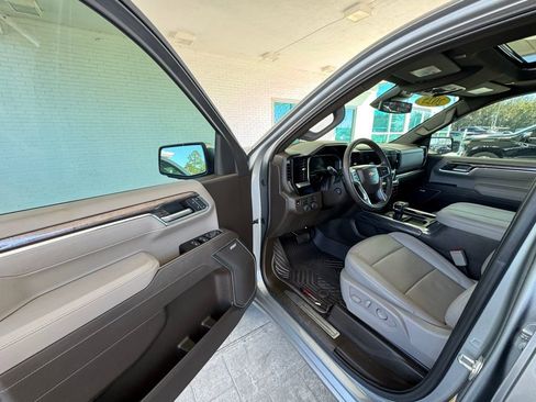 Used 2025 Chevrolet Silverado 1500 LTZ w/ LTZ Premium Package image 11