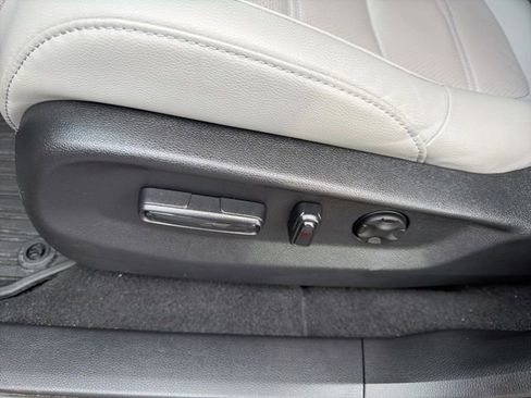 Used 2021 Honda CR-V Touring image 13