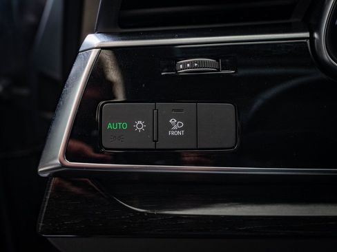 Used 2024 Audi Q7 3.0T Premium Plus image 39