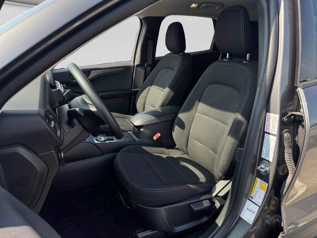 Used 2025 Ford Escape Active AWD/4WD image 21
