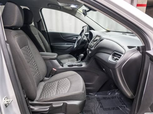 Used 2019 Chevrolet Equinox LT image 17