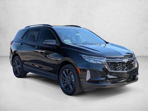Used 2023 Chevrolet Equinox RS w/ RS Leather Package image 3
