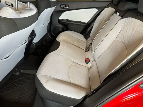 Used 2019 Toyota Prius LE FWD image 21