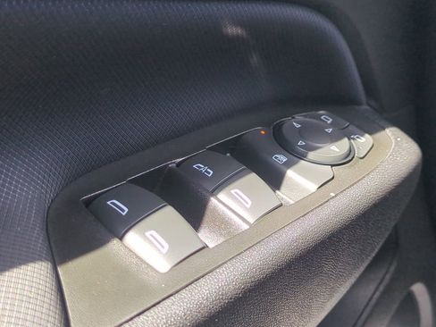 Used 2022 Chevrolet Equinox RS w/ Infotainment Package AWD/4WD image 28
