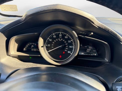 Used 2018 MAZDA MAZDA3 Touring image 11