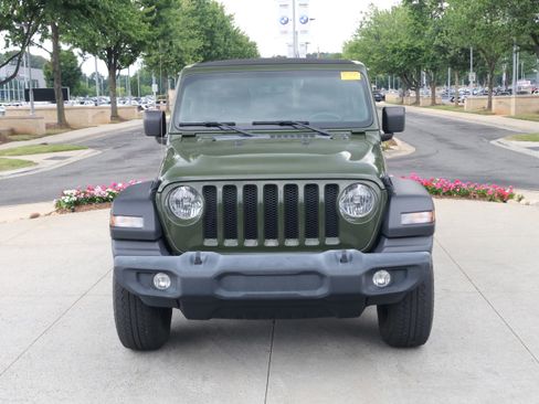 Used 2022 Jeep Wrangler Unlimited Sport w/ Sun And Sound Package AWD/4WD image 3