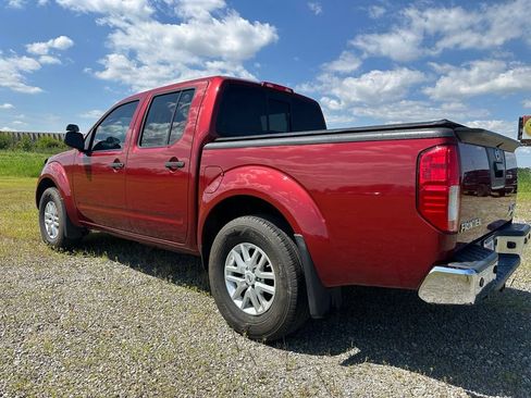 Used 2019 Nissan Frontier SV w/ Value Truck Package AWD/4WD image 6