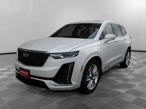 Used 2020 Cadillac XT6 Premium Luxury FWD image 1