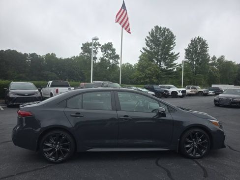 Used 2025 Toyota Corolla XSE FWD image 9