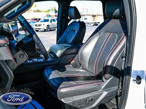 Used 2022 Ford Expedition Max Limited image 10