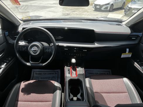 New 2026 Nissan Kicks SR w/ SR Premium Package AWD/4WD image 18