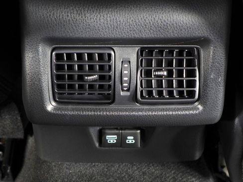 Used 2025 Toyota Camry SE w/ Convenience Package image 23