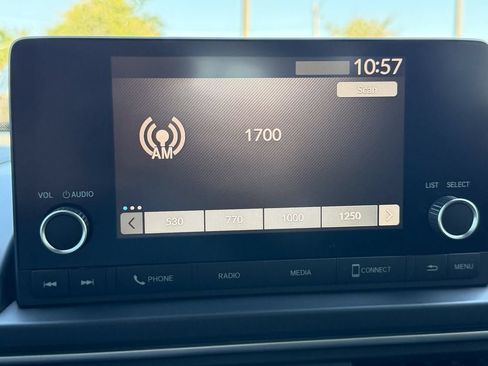 Used 2023 Honda Pilot Sport image 21