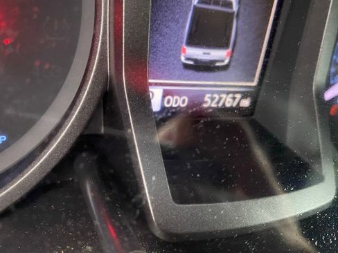 Used 2021 Toyota Tacoma TRD Sport image 5