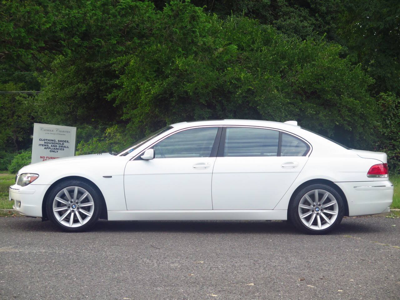 Used 2007 BMW 750Li RWD image 2