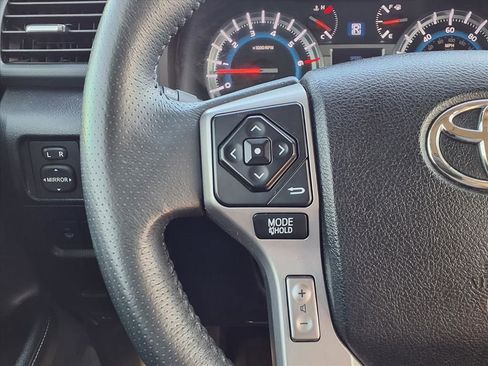 Used 2016 Toyota 4Runner SR5 Premium RWD image 14