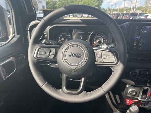 New 2025 Jeep Wrangler Rubicon w/ Steel Bumper Group image 15