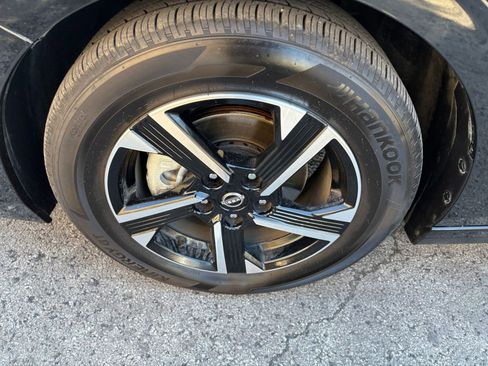 Used 2025 Nissan Sentra SV image 25