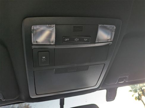 Used 2017 Toyota Tacoma TRD Sport image 22