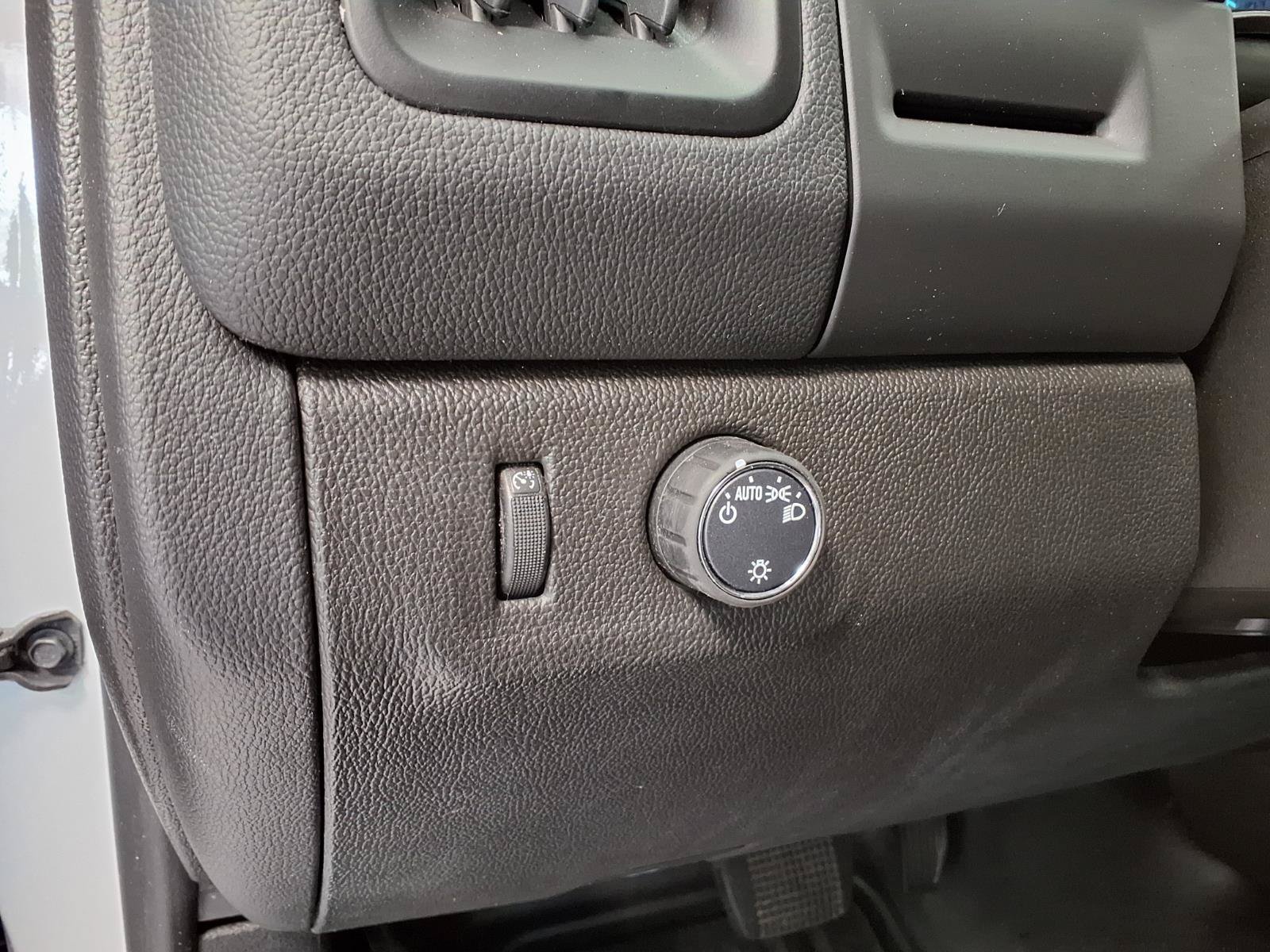 Used 2022 Chevrolet Colorado LT w/ Fleet Safety Package RWD image 19