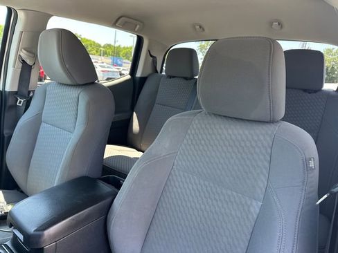 Used 2020 Toyota Tacoma SR AWD/4WD image 15