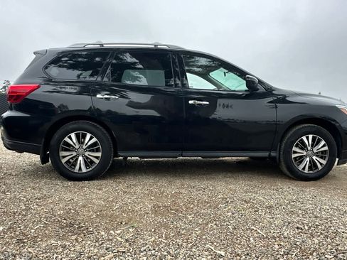 Used 2019 Nissan Pathfinder S image 9