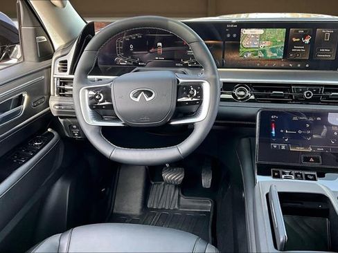 Certified 2025 INFINITI QX80 Pure image 5