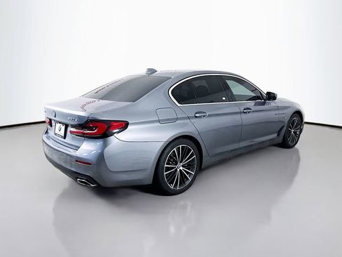 Used 2023 BMW 530e xDrive 530e iPerformance w/ Premium Package image 7
