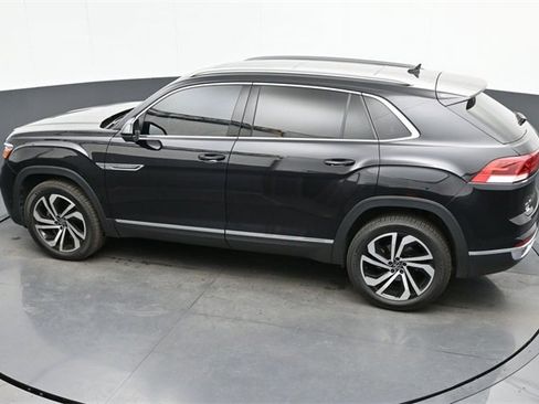Used 2020 Volkswagen Atlas Cross Sport SEL Premium image 23