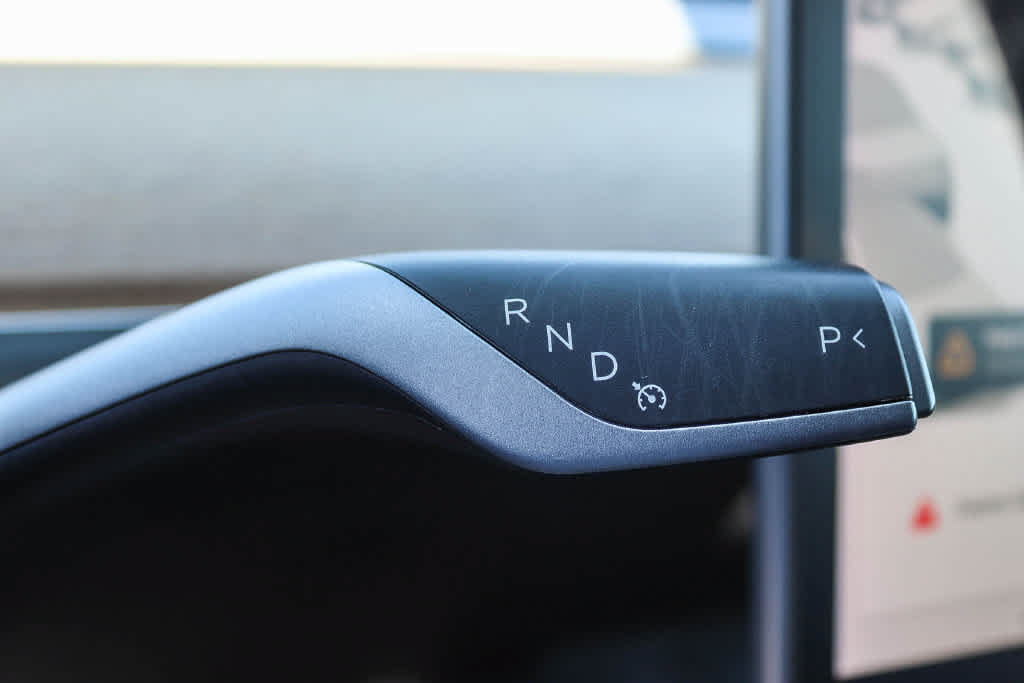 Used 2022 Tesla Model Y Performance AWD/4WD image 18